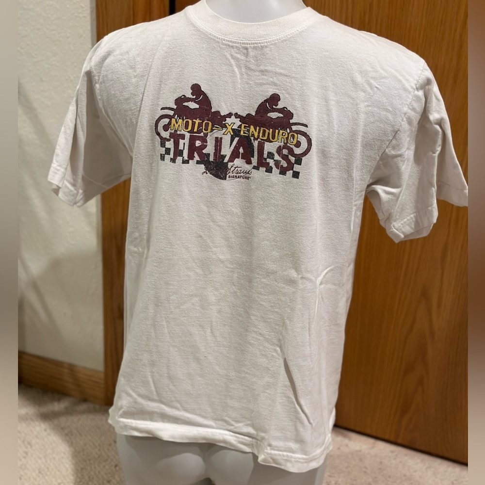 Levi’s shirt size 12/14